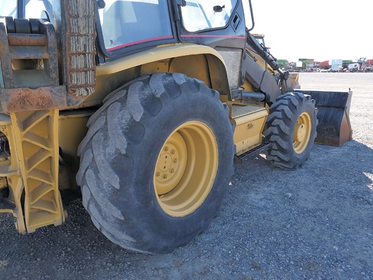 caterpillar-426b-image-22