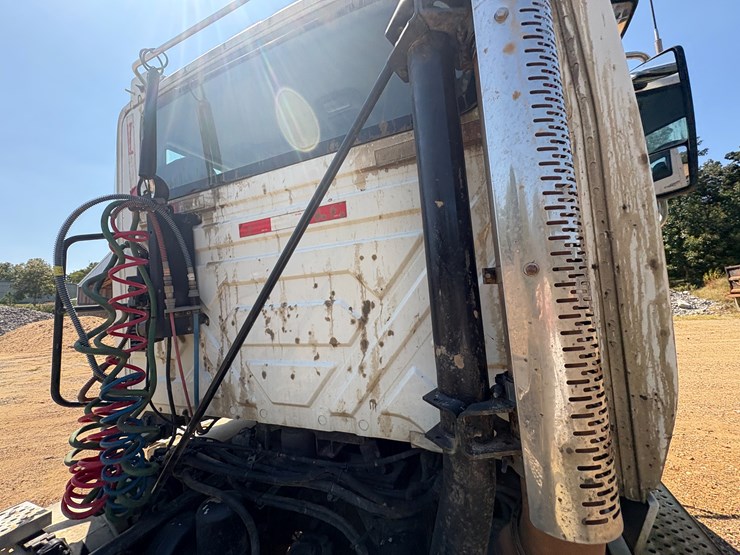 #22534-•-2014-freightliner-prostar-lf-687-t/a-daycab-truck-tractor-vin:-1hsdjsnr4eh099715-image-18