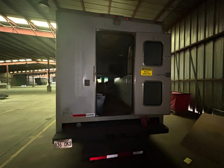 1992-ford-e350-image-12