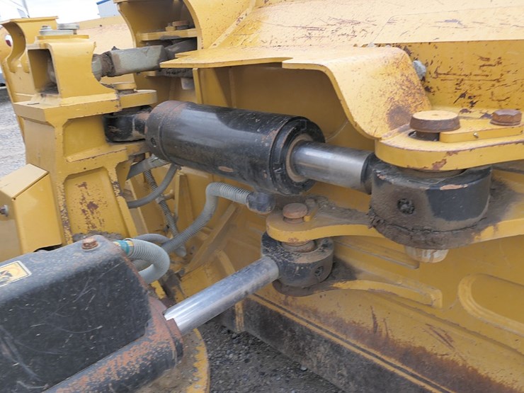 2015-caterpillar-d6n-xl-image-32