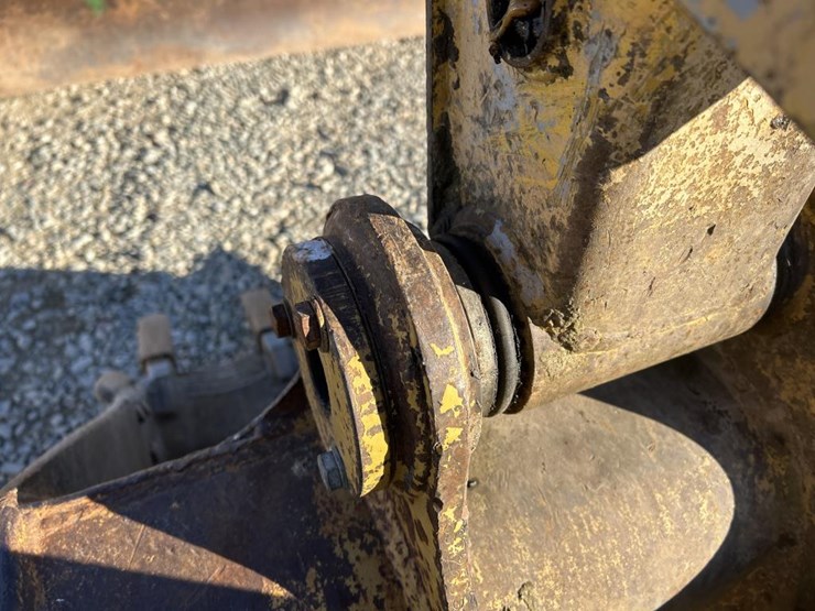 caterpillar-307-image-19