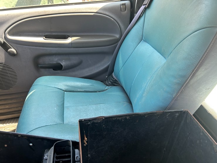 2001-dodge-ram-1500-image-38