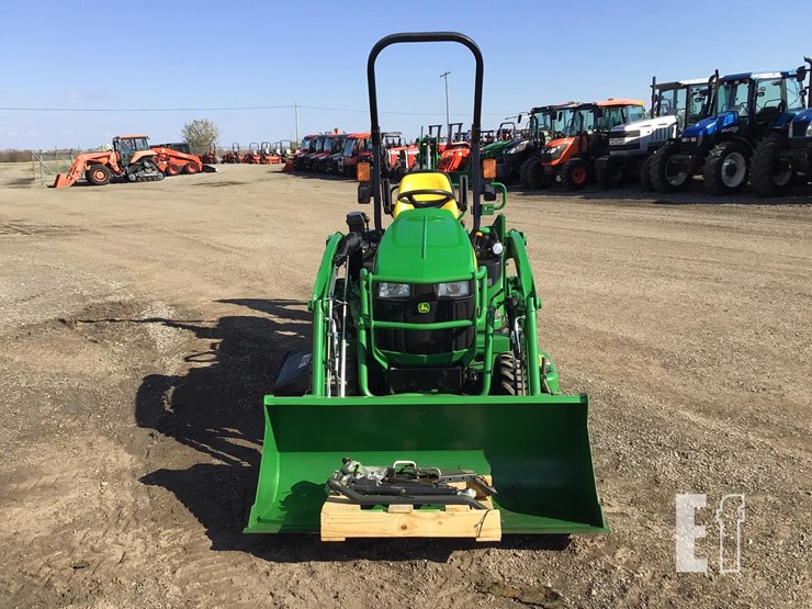2018-john-deere-1025r-image-10