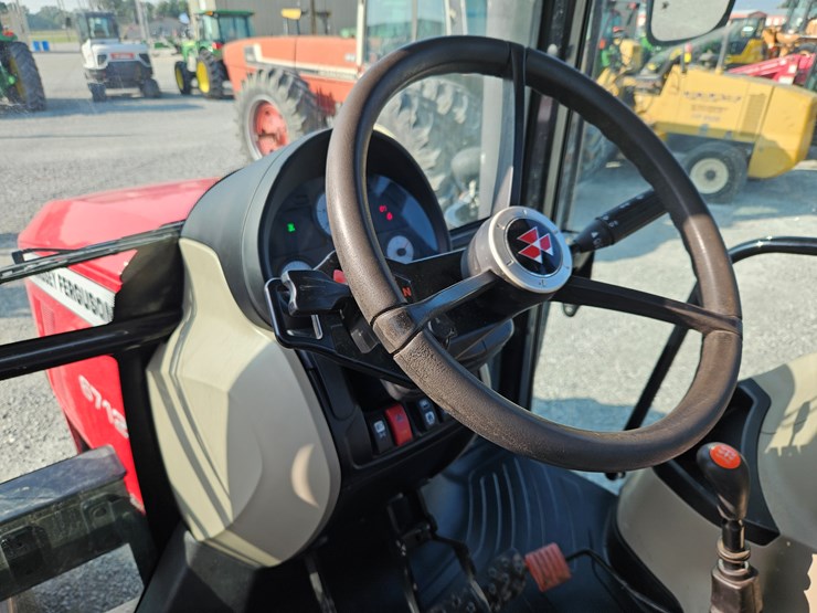 2021-massey-ferguson-6712-image-9