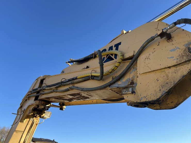 caterpillar-307-image-26