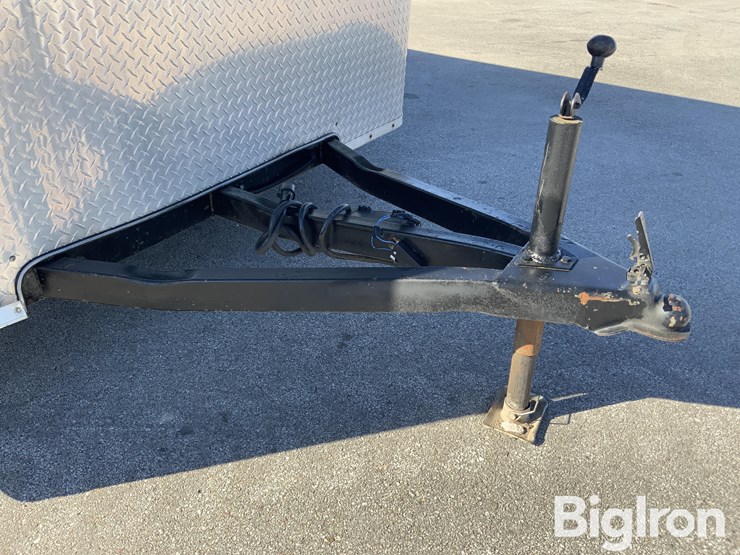 2005-united-expressline-image-11