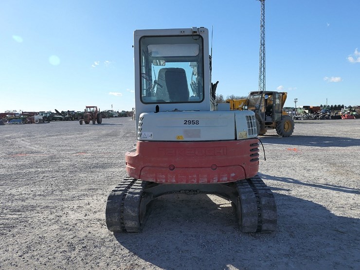 takeuchi-tb153-image-3