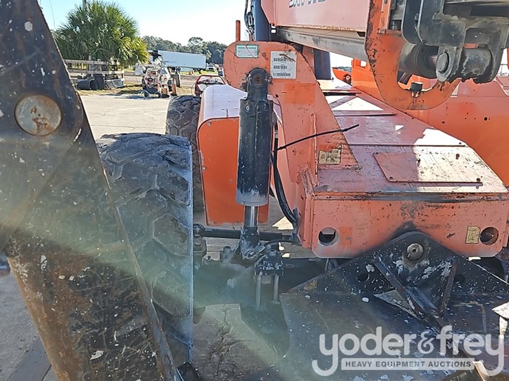 2017-sky-trak-10054-image-12