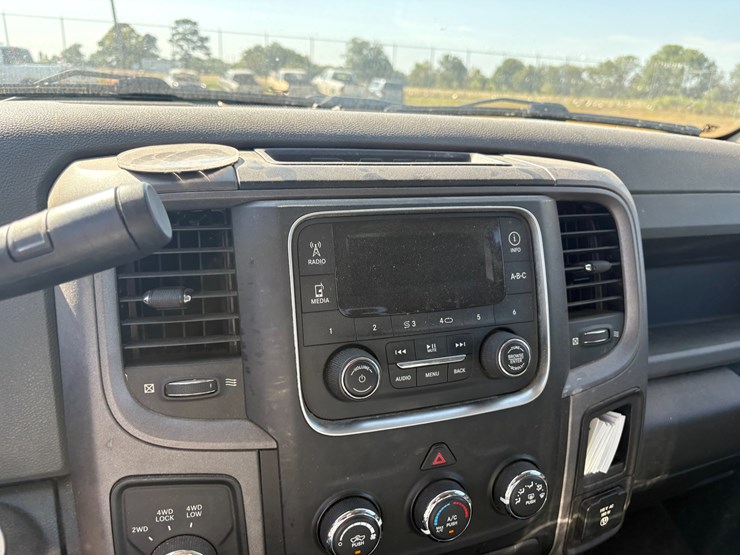 2017-dodge-1500-image-41