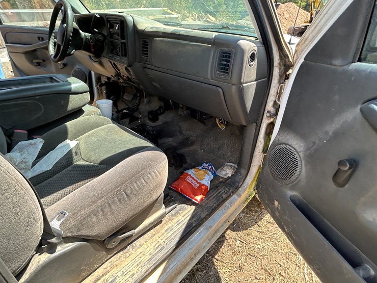 2007-chevrolet-silverado-image-25