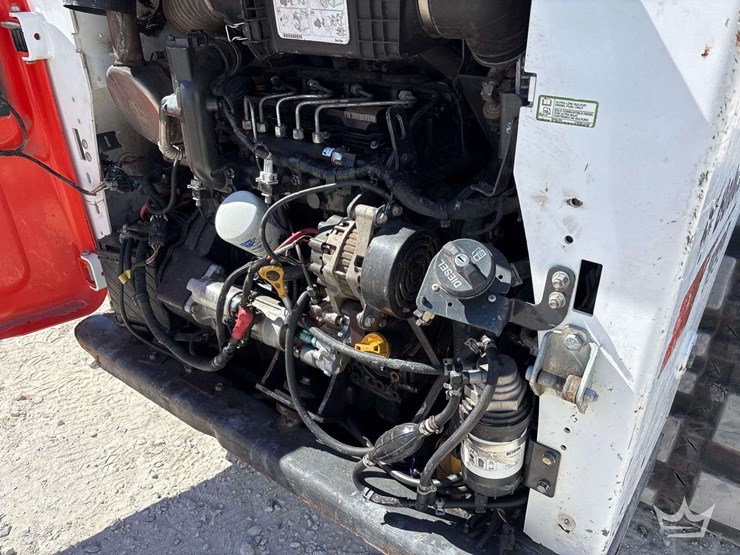 2018-bobcat-t590-image-15