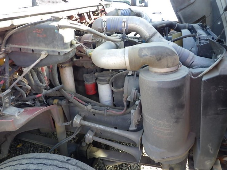 2002-freightliner-fl50-image-13