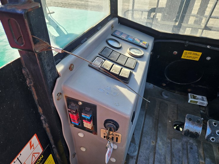 2006-jcb-930-image-10