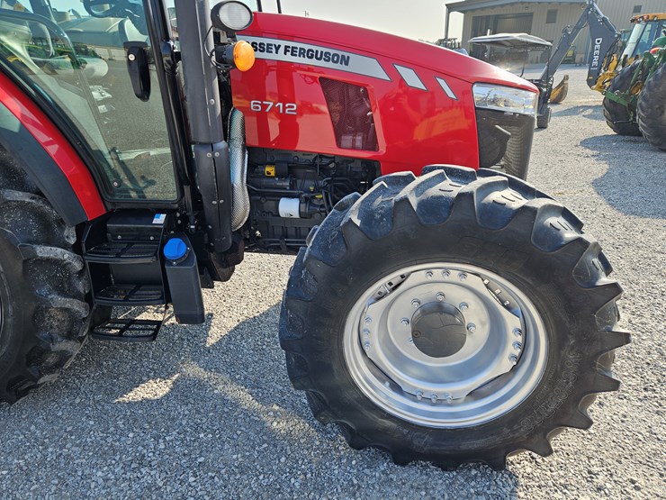 2021-massey-ferguson-6712-image-18