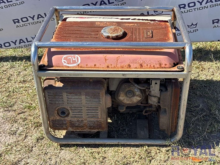 honda-em3500s-portable-gasoline-generator-image-4