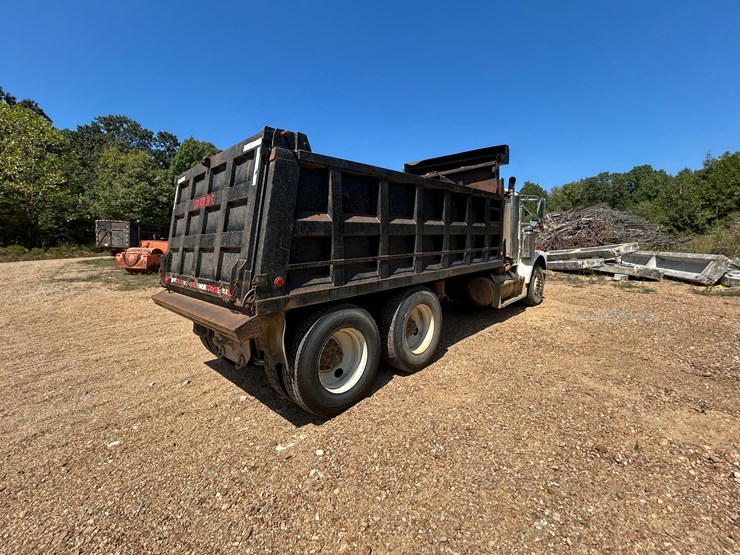 #22533-•-1994-freightliner-t/a-daycab-dump-truck-vin:-1fuyfdyb6rp462199-image-3