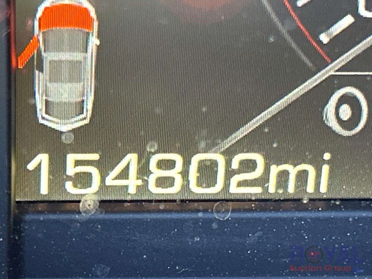 2015-cadillac-escalade-esv-image-6