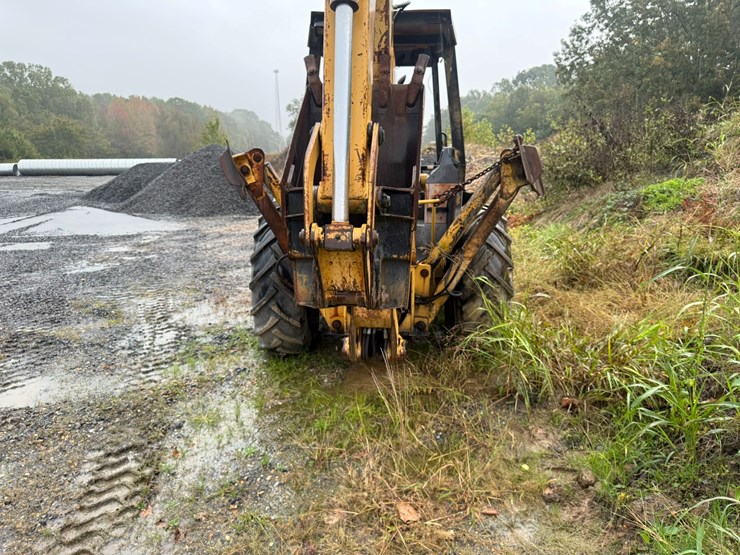 #22581-•-inop-ford-550d-backhoe-loader-image-15