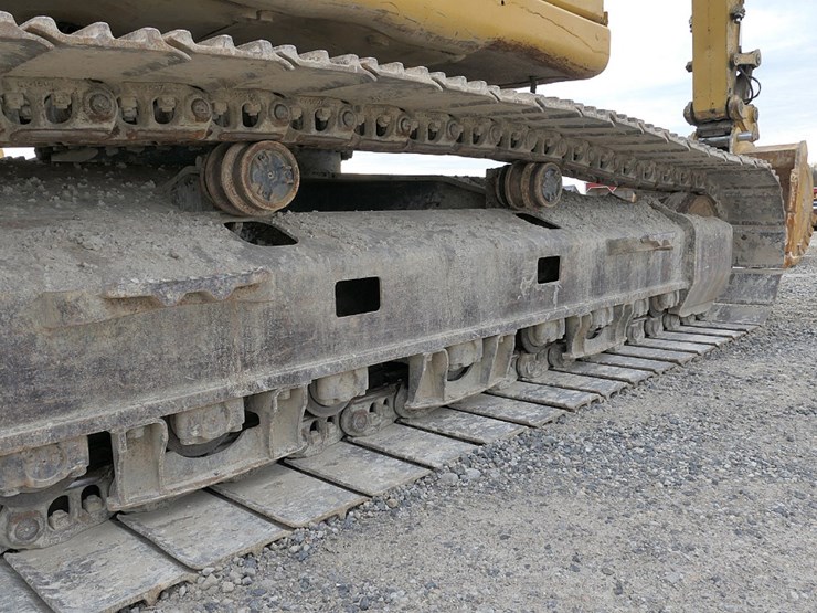 2015-caterpillar-329fl-image-30