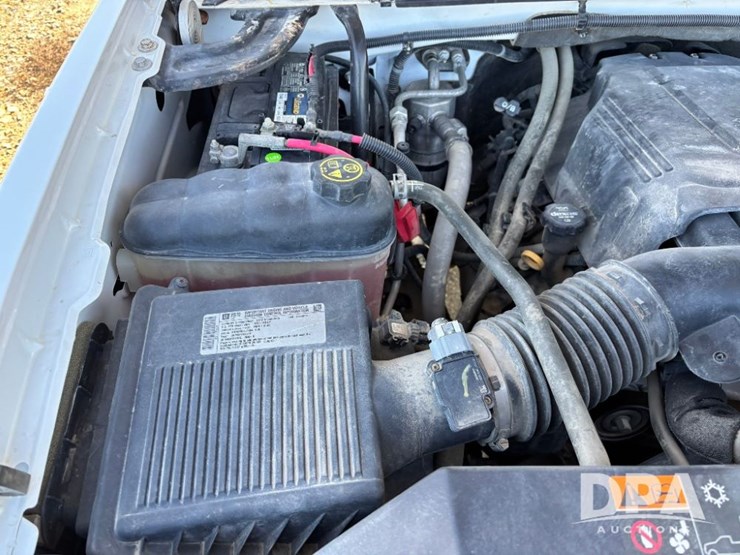 2013-chevrolet-3500hd-image-57