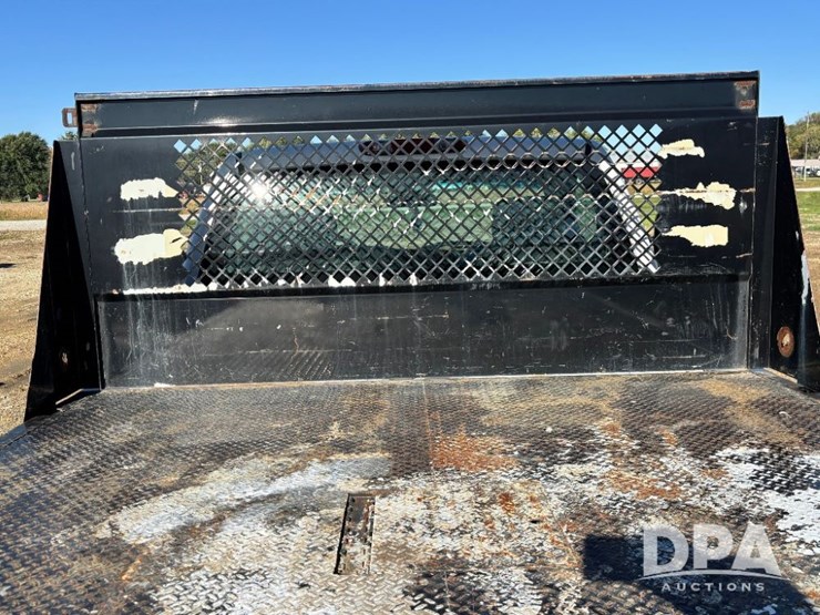 2013-chevrolet-3500hd-image-32