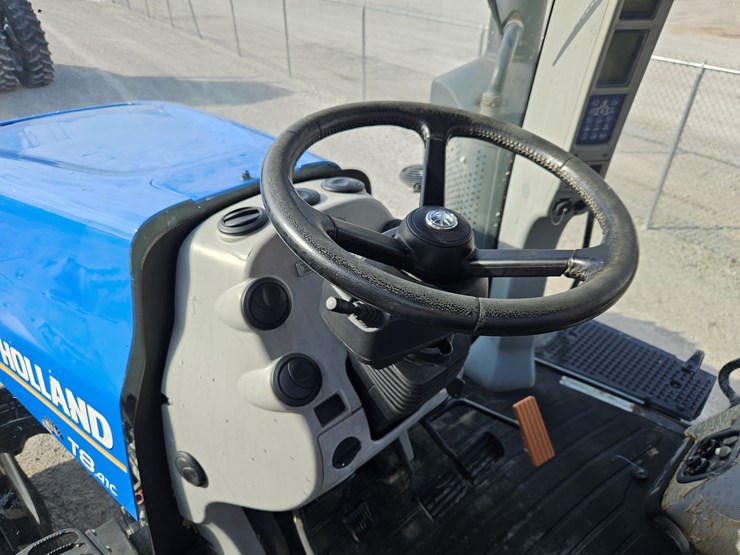 2015-new-holland-t8.410-image-9