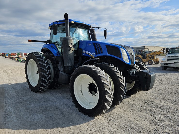 2015-new-holland-t8.410-image-22