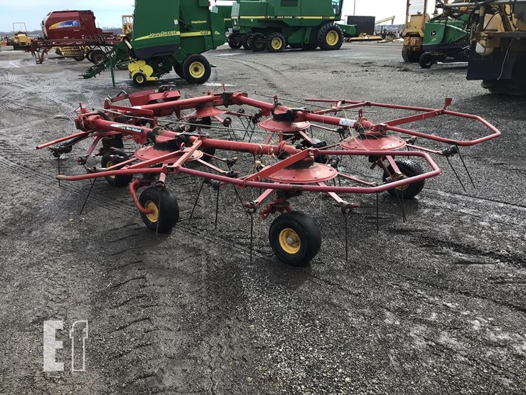 new-holland-169-image-8