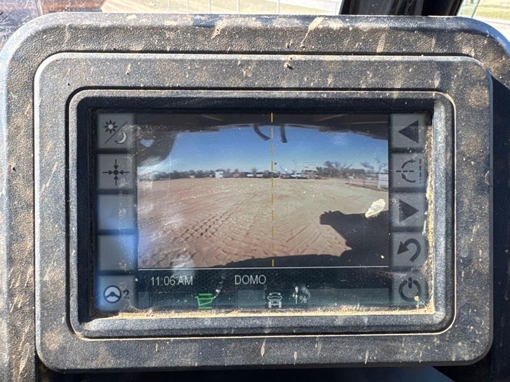 2019-caterpillar-730-image-23