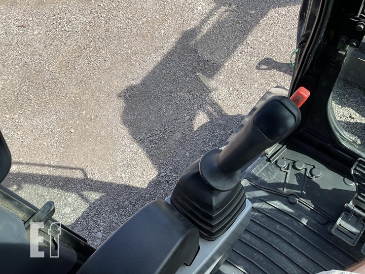 2020-kubota-kx057-4-image-24