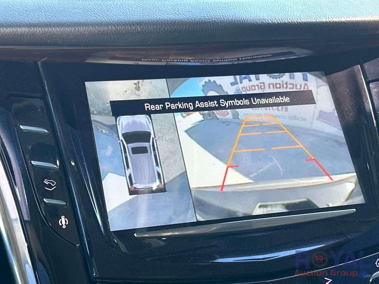 2015-cadillac-escalade-esv-image-18