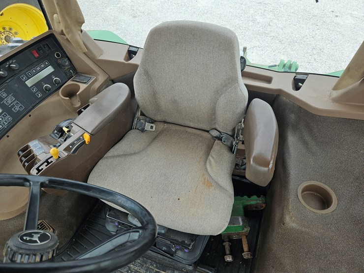 2001-john-deere-8110-image-7