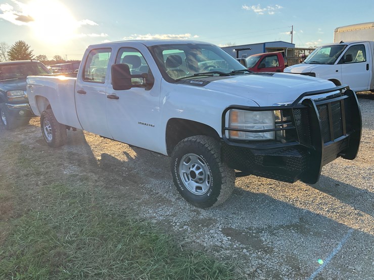2012-chevrolet-silverado-image-3
