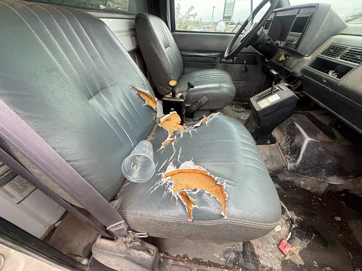 2002-caterpillar-3126-image-37