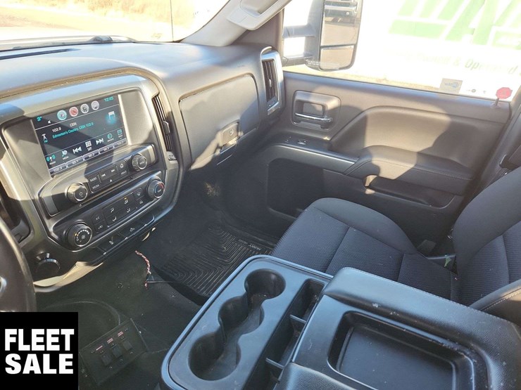 2016-chevrolet-silverado-2500hd-image-15