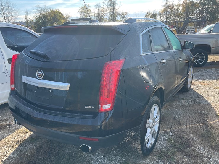 2015-cadillac-srx-image-3