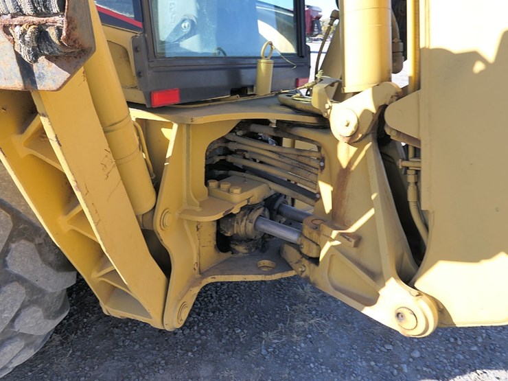 caterpillar-426b-image-16