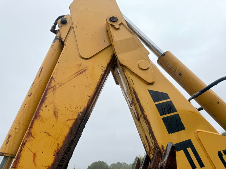 #22581-•-inop-ford-550d-backhoe-loader-image-13