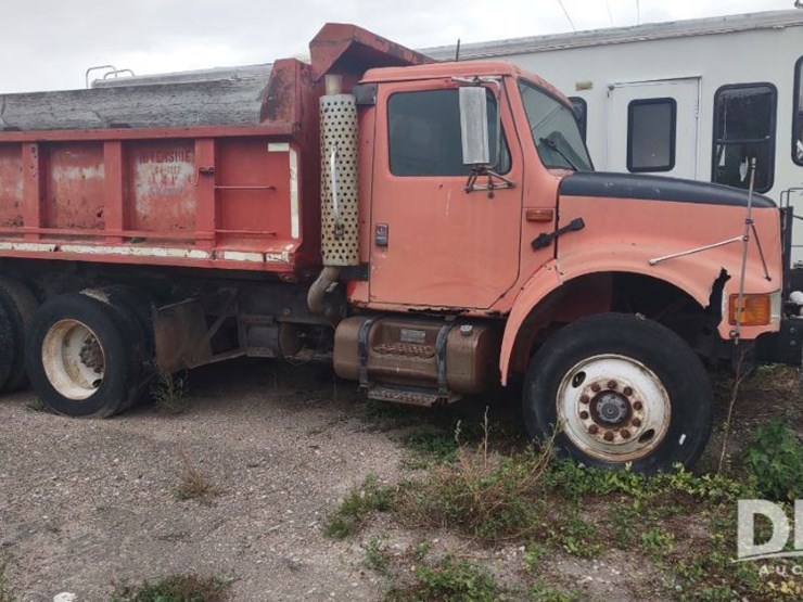 1993-international-4900-image-1