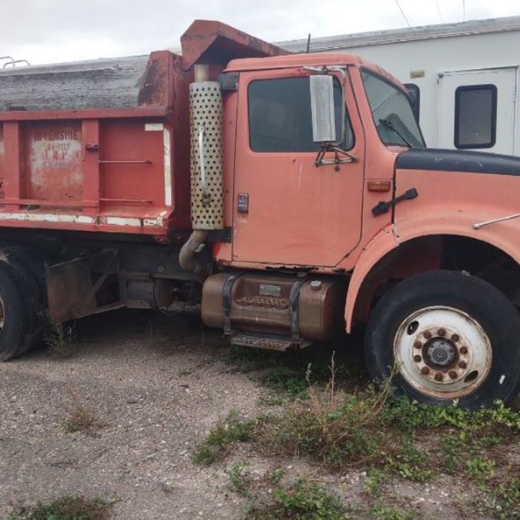 1993 INTERNATIONAL 4900
