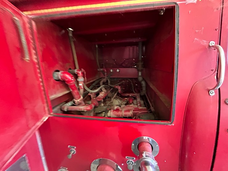 #22556-•-howe-load-star-1800-s/a-daycab-fire-truck-d0532ghb25589-image-23