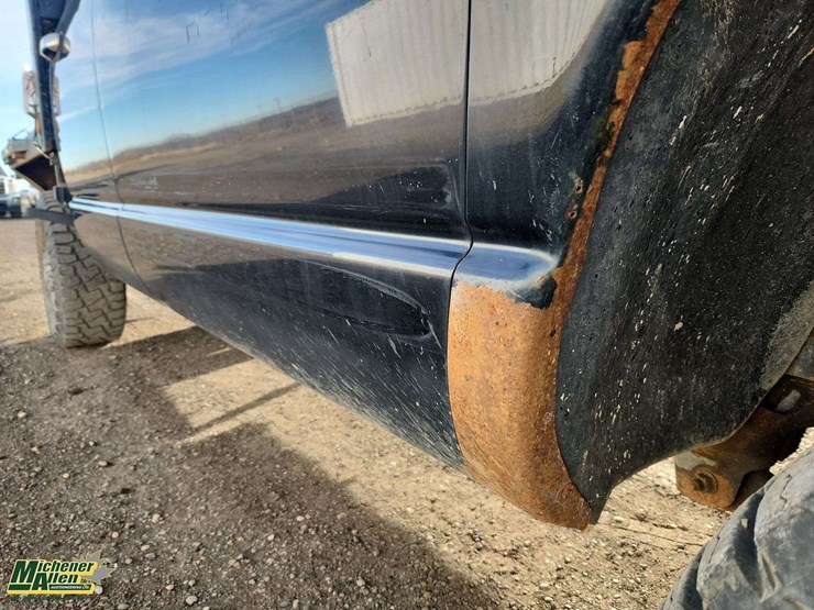 2004-dodge-ram-3500-image-36