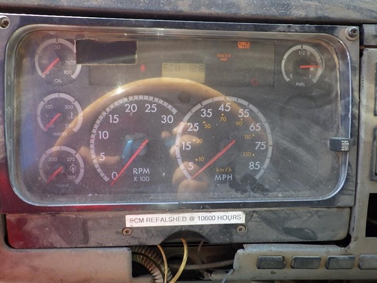 2002-freightliner-fl50-image-24