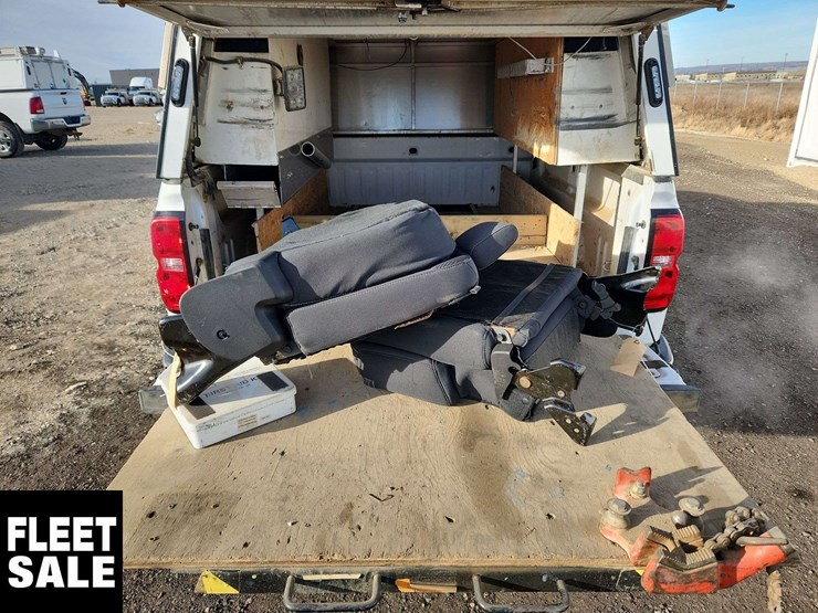 2017-chevrolet-silverado-1500-image-25