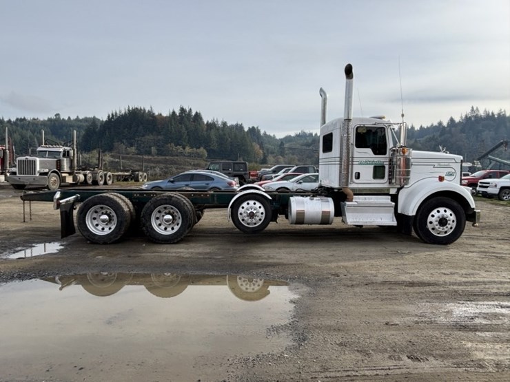 2018-kenworth-w900-image-6