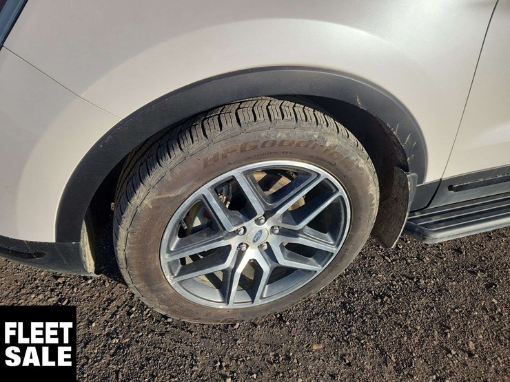 2018-ford-explorer-image-11