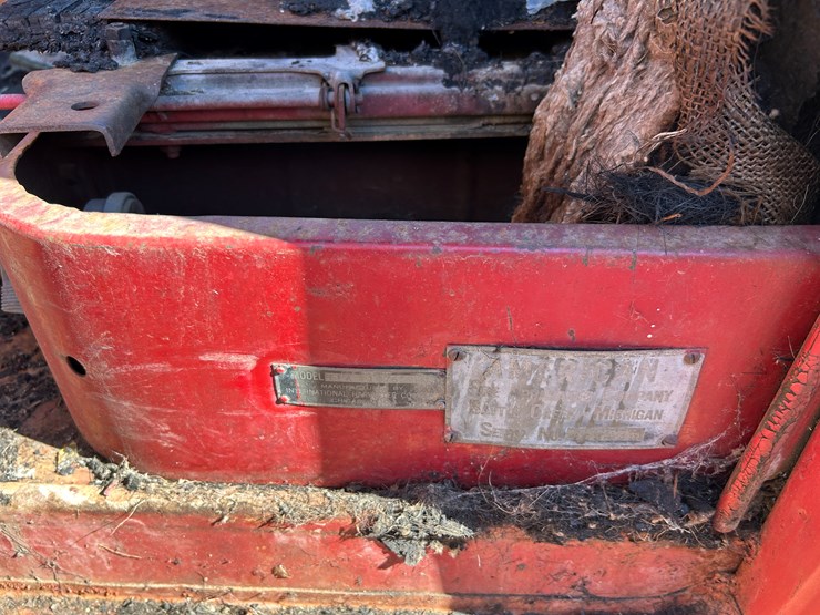 international-700-image-31