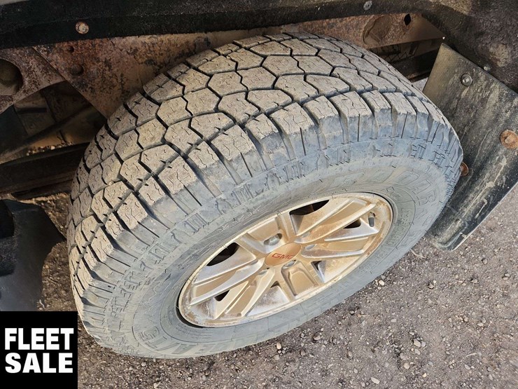 2015-gmc-sierra-1500-image-29