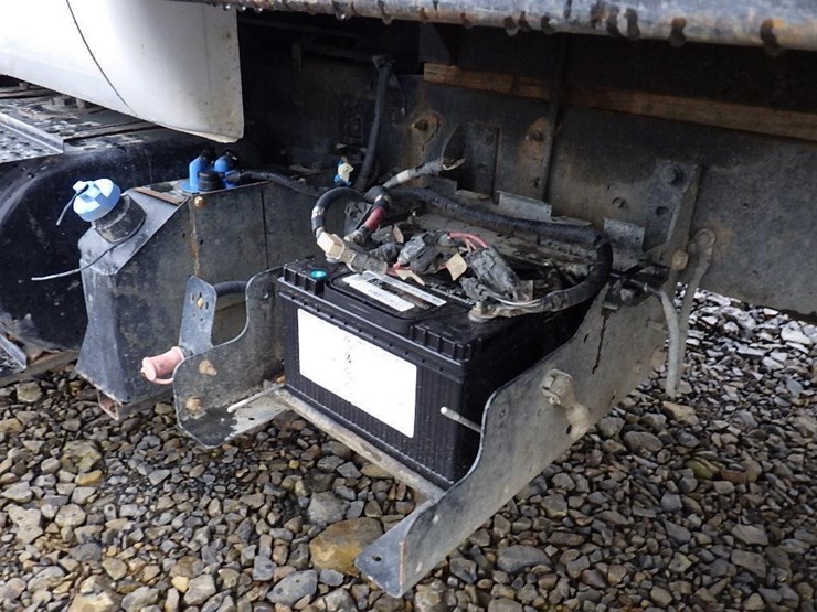 2011-ford-f650-image-25