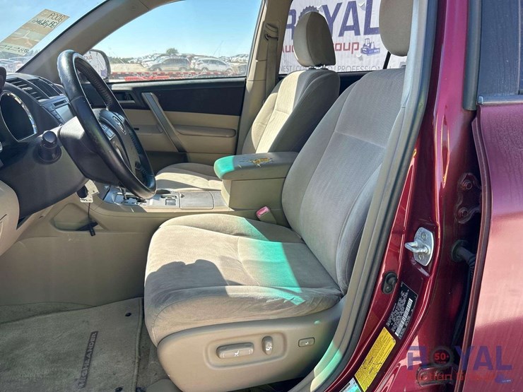 2009-toyota-highlander-image-13